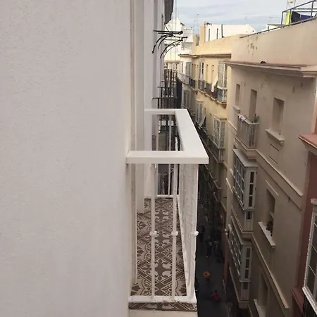 Diseno Y Confort Junto A La Catedral Cádiz